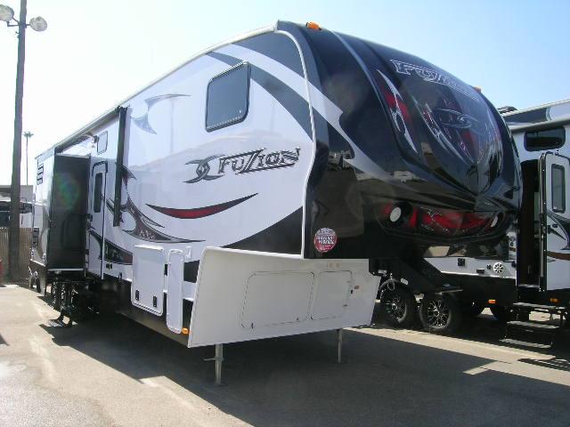2012 Keystone Fuzion